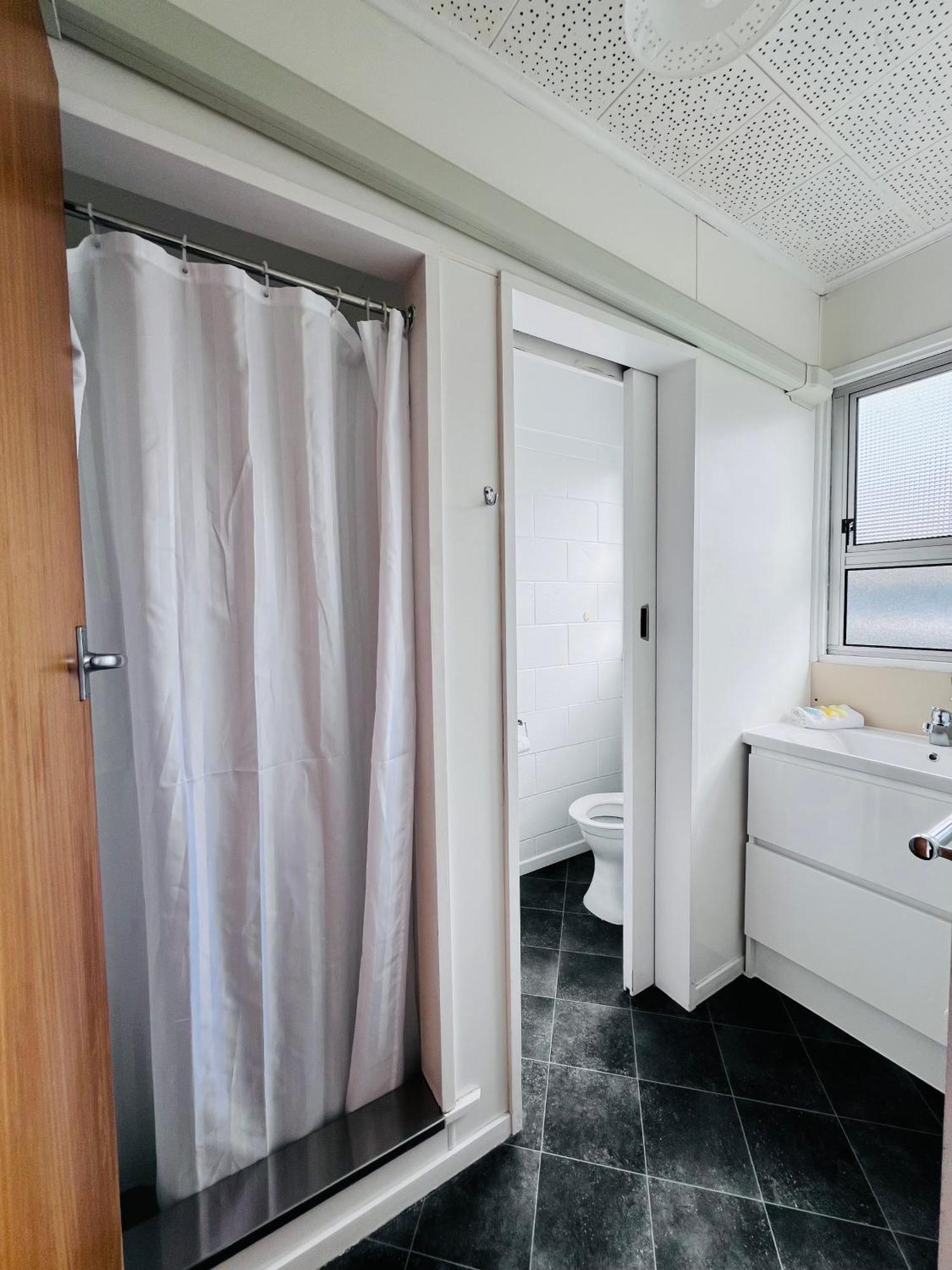 Brooklyne Motel Sanson エクステリア 写真